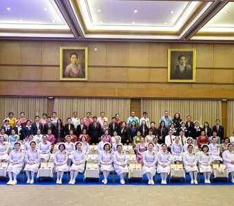 พิธีแสดงมุทิตาจิตแด่บุคลากรของโรงพยาบาลจุฬาลงกรณ์ ที่เกษียณอายุการทำงาน และคณาจารย์ของคณะแพทยศาสตร์ จุฬาลงกรณ์มหาวิทยาลัย ที่เกษียณอายุราชการ ประจำปี 2568 KCM_9629_0_0