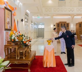 สมเด็จพระเจ้าลูกเธอ เจ้าฟ้าสิริวัณณวรี นารีรัตนราชกัญญา พระราชทานเงินแก่โรงพยาบาลจุฬาลงกรณ์ สภากาชาดไทย 1C3A0413_0_0