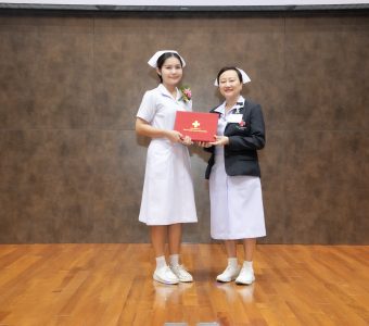 พิธีมอบประกาศนียบัตรและปิดการอบรมหลักสูตรฝึกอบรมระยะสั้น "Advanced Critical Care and Emergency Care Nursing" KCM_2031_0_0