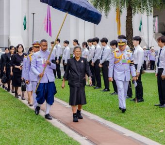 สมเด็จพระกนิษฐาธิราชเจ้า กรมสมเด็จพระเทพรัตนราชสุดา ฯ สยามบรมราชกุมารี เสด็จฯ แทนพระองค์ทรงวางพวงมาลาถวายราชสักการะพระบรมราชานุสาวรีย์ฯ เนื่องในวันอานันทมหิดล ประจำปี 2569 719742156_1447237647440215_6866477115850258092_n